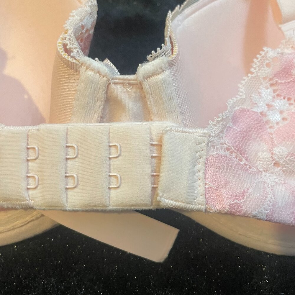 Victoria's Secret "Body by Victoria" Collection - Picture 8 of 13
